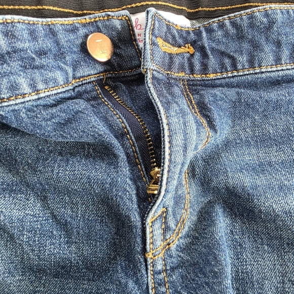 Isabel Maternity Side Panel Denim Shorts, Size 14 - Picture 4 of 6